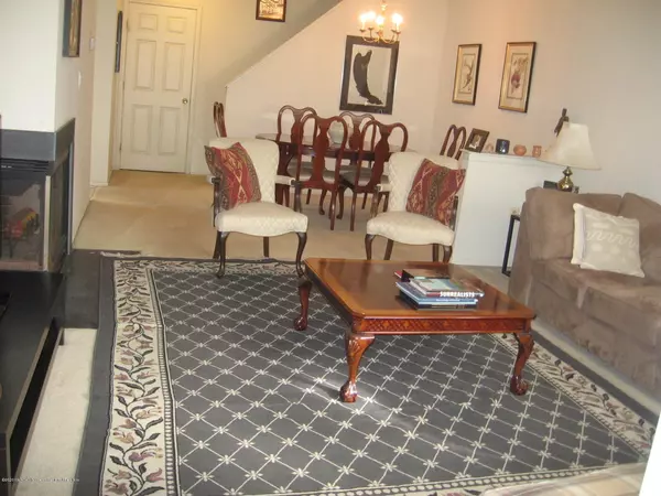 Sayreville, NJ 08872,1 Letts Court #2001