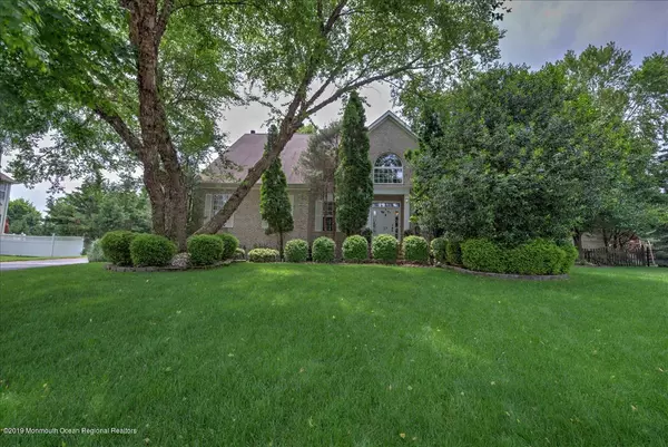 Marlboro, NJ 07746,17 Breton Court