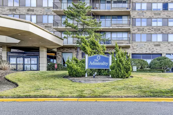 Monmouth Beach, NJ 07750,55 Ocean Avenue #2F