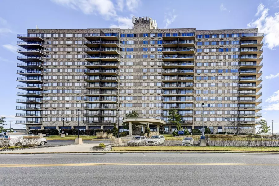 55 Ocean Avenue #2F, Monmouth Beach, NJ 07750