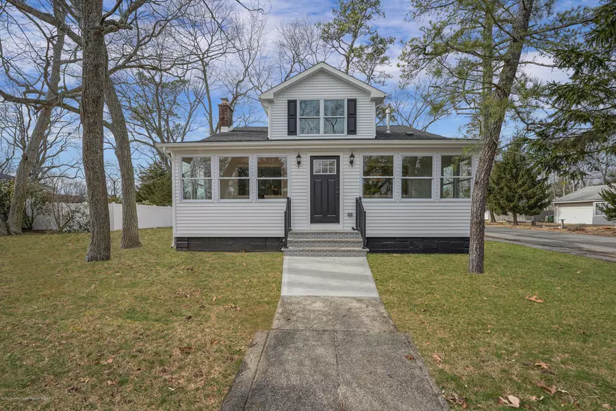 401 Henley Avenue, Pine Beach, NJ 08741