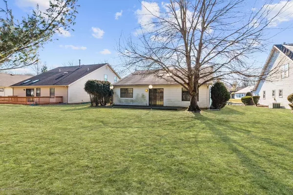Marlboro, NJ 07746,122 Murray Hill Terrace