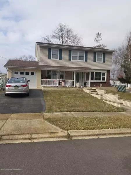 11 Minnesota Drive, Jackson, NJ 08527