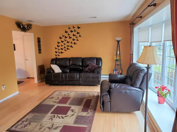 Matawan, NJ 07747,461 Sonia Avenue