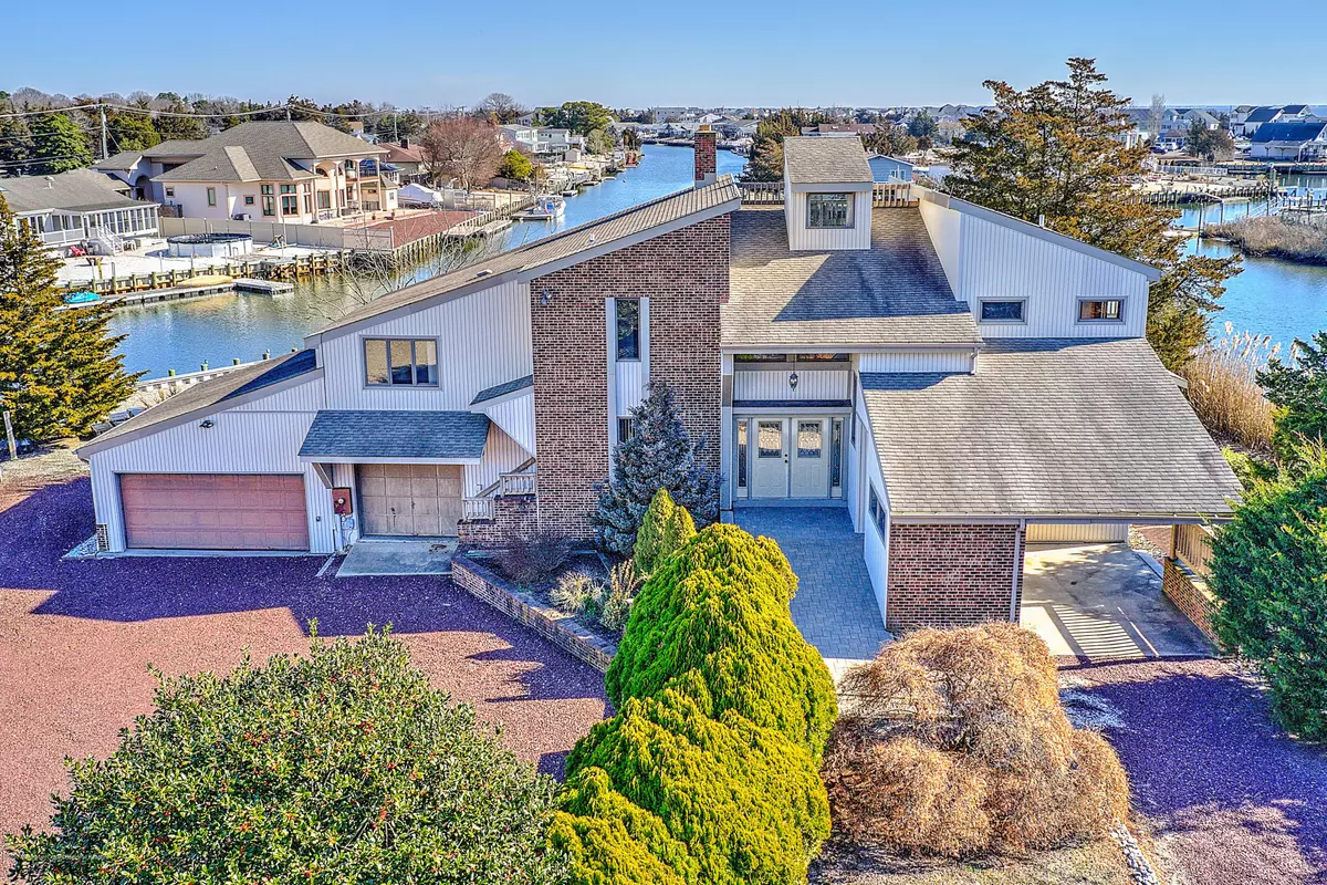 Little Egg Harbor, NJ 08087,228 Country Club Boulevard