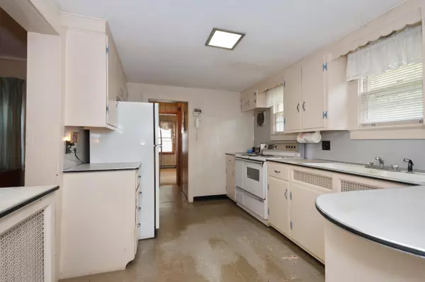 Upper Freehold, NJ 08501,202 Route 526