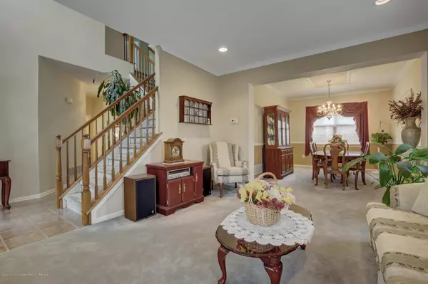 Morganville, NJ 07751,25 Berkley Court