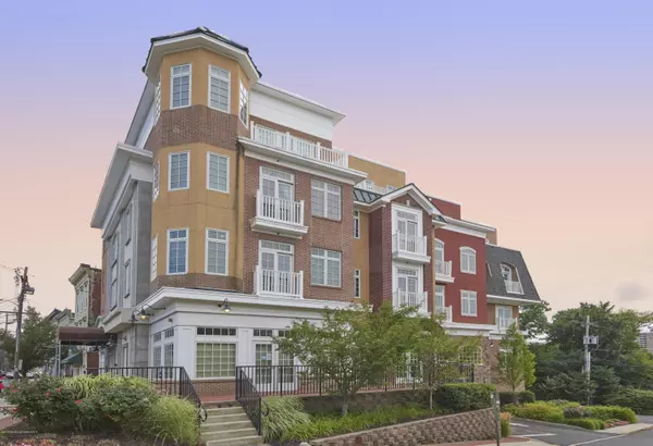 Red Bank, NJ 07701,11 Wharf Avenue #1