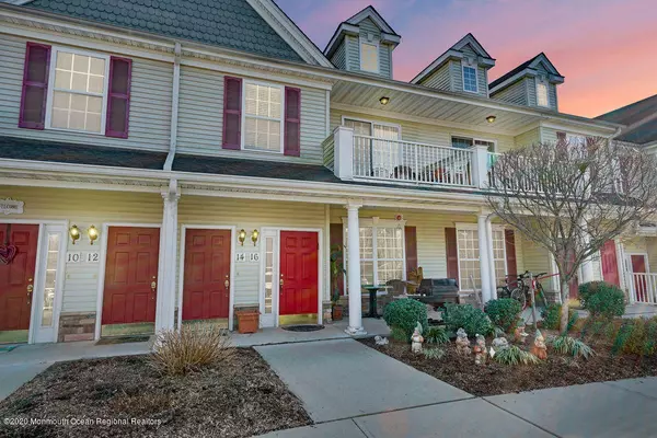16 Oxford Court #108, Englishtown, NJ 07726