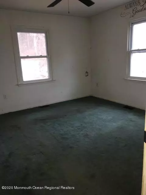 Lanoka Harbor, NJ 08734,751 Oak Road