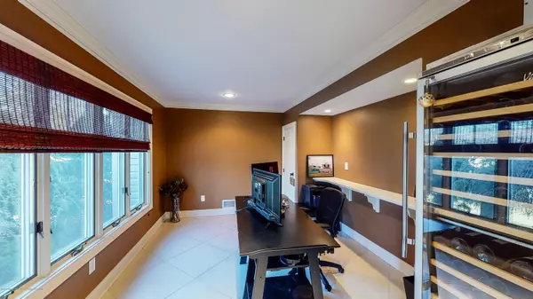 Ocean Twp, NJ 07712,10 Violet Drive