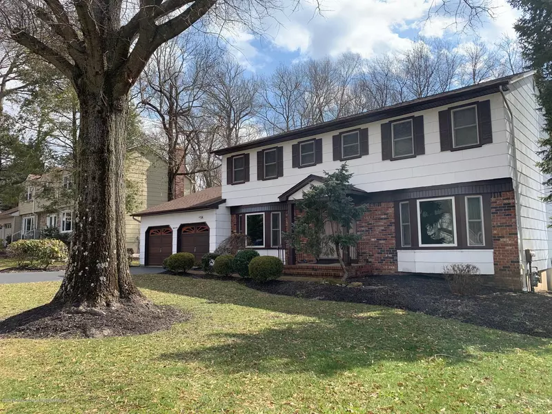 31 Truman Drive, Marlboro, NJ 07746