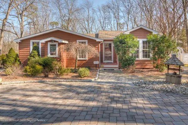 38 Oakland Drive, Jackson, NJ 08527