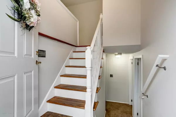 Matawan, NJ 07747,3 Annmar Drive