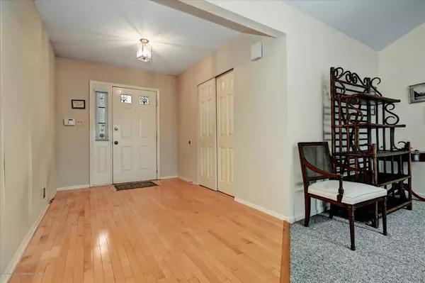 Marlboro, NJ 07746,14 Coventry Terrace