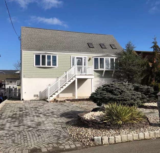 2105 Glenwood Drive, Point Pleasant, NJ 08742