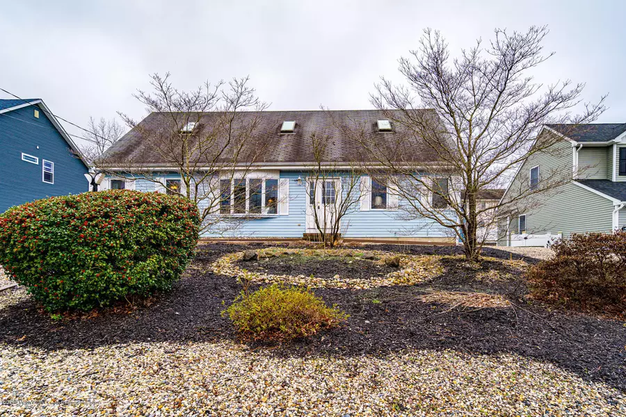 163 Bowline Road, Manahawkin, NJ 08050