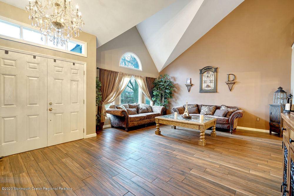 Manalapan, NJ 07726,304 Adams Court