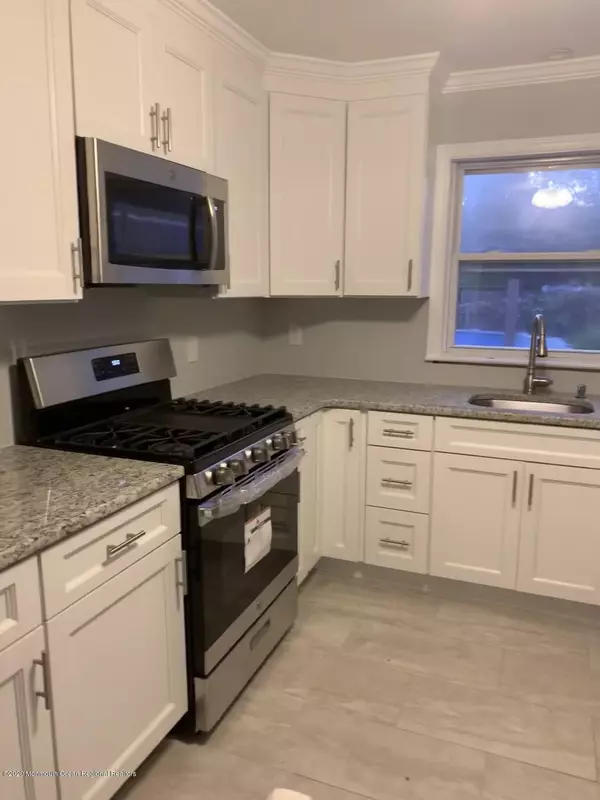 Forked River, NJ 08731,332 Briggs Avenue