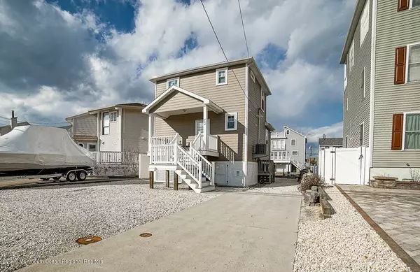 Ortley Beach, NJ 08751,404 Eisenhower Avenue