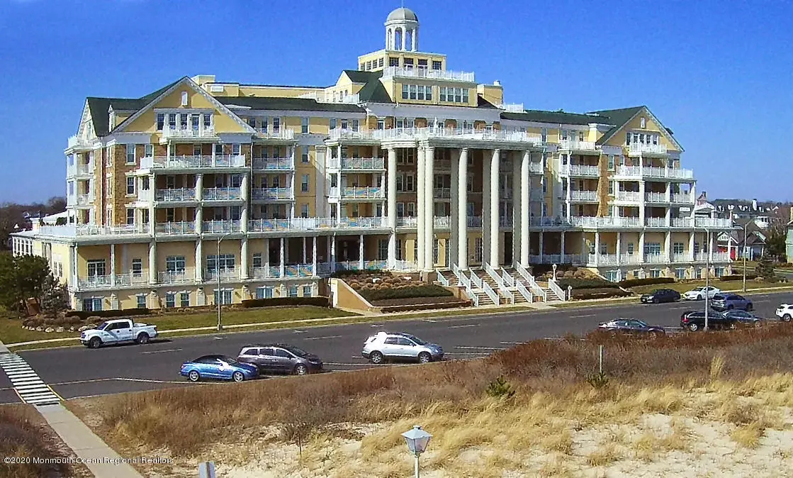 Spring Lake, NJ 07762,700 Ocean Avenue #405