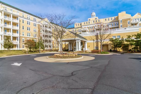 Spring Lake, NJ 07762,700 Ocean Avenue #405