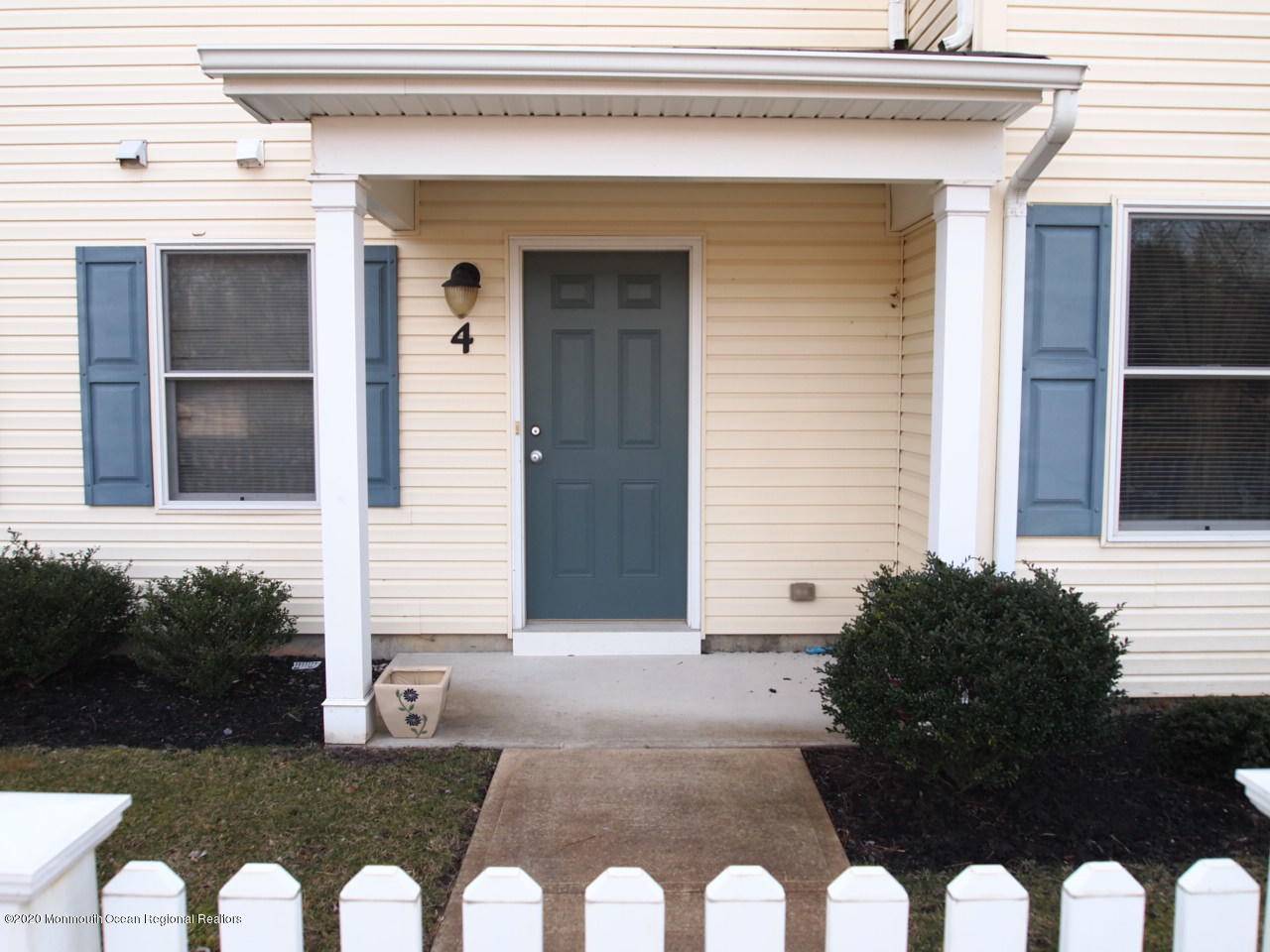 4 Wiley Way, Toms River, NJ 08757