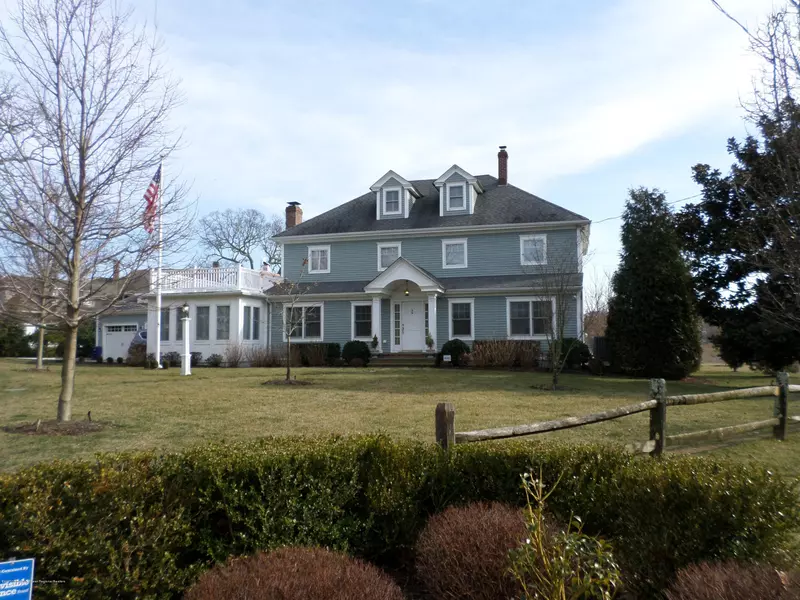 27 Black Point Horseshoe, Rumson, NJ 07760