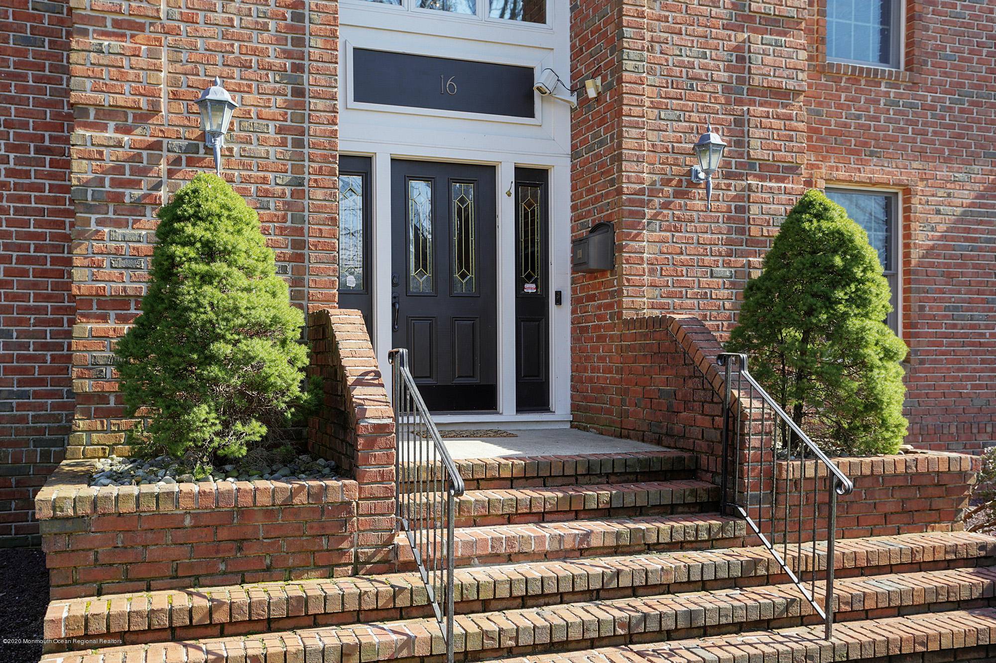 Manalapan, NJ 07726,16 Nottinghill Court