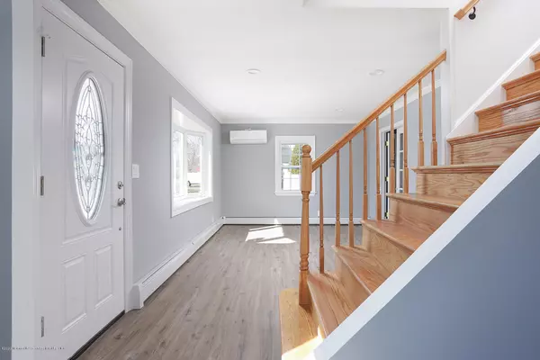 Matawan, NJ 07747,9 Overhill Road