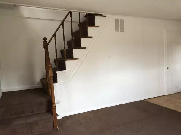 Lanoka Harbor, NJ 08734,811 N Main Street