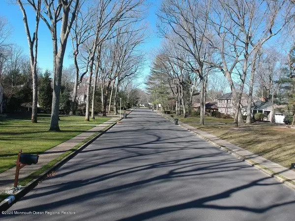 Ocean Twp, NJ 07712,8 Westecunk Drive