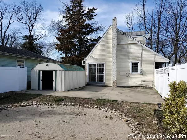 Keansburg, NJ 07734,261 Twilight Avenue