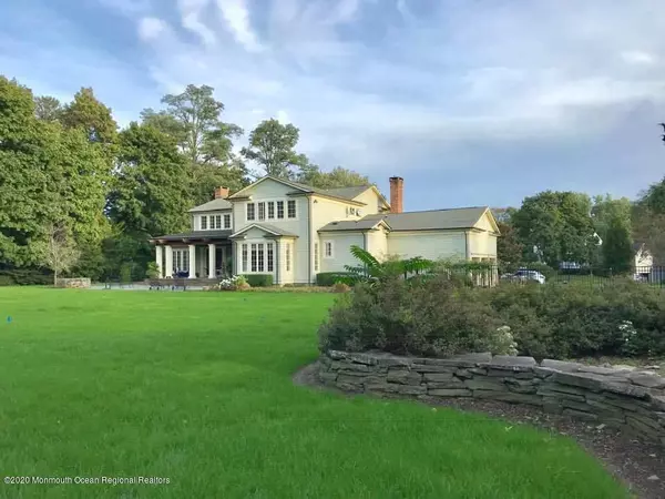 Little Silver, NJ 07739,10 Pirates Cove Road