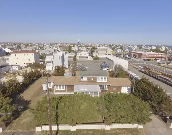 Surf City, NJ 08008,111 N 1st Street