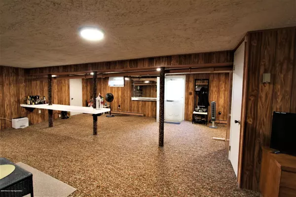 Matawan, NJ 07747,9 Hawaii Court