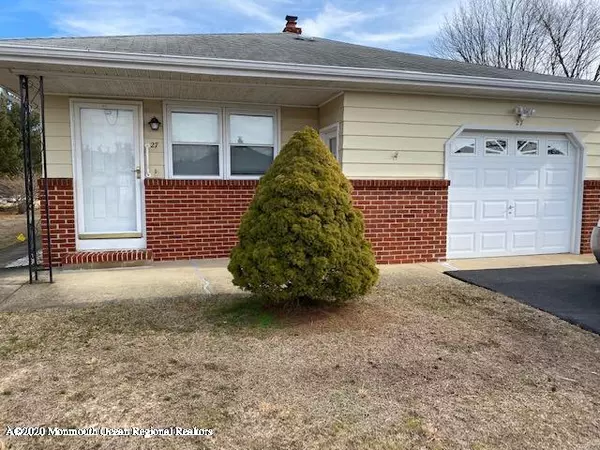 27 Montserrat Street, Toms River, NJ 08757