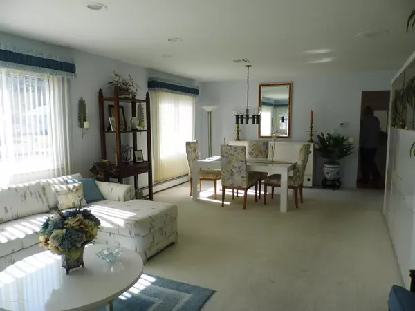 Toms River, NJ 08757,1 Villa Bella Court