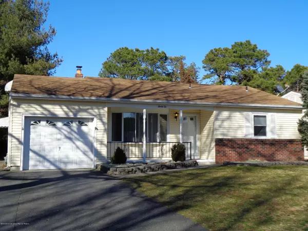 32 Killington Road, Toms River, NJ 08757