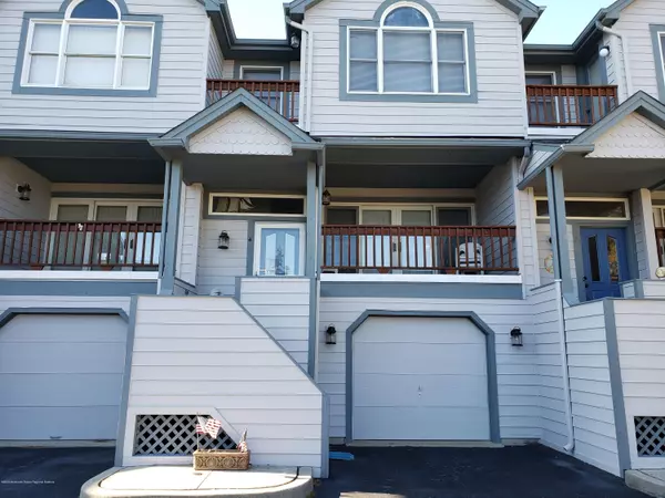 4 Mariners Point W, Little Egg Harbor, NJ 08087