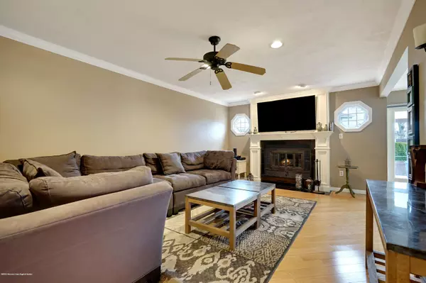 Milltown, NJ 08850,5 Fern Place