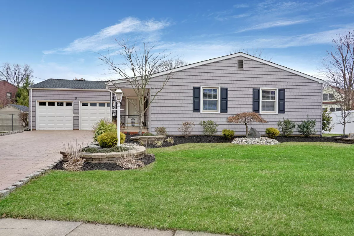 Milltown, NJ 08850,5 Fern Place