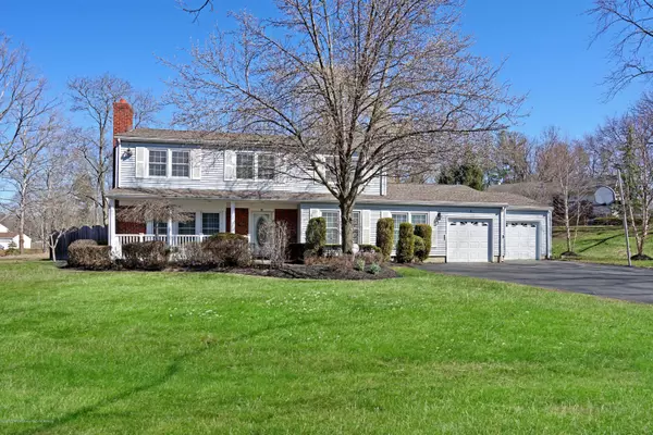 Manalapan, NJ 07726,2 Baron Court