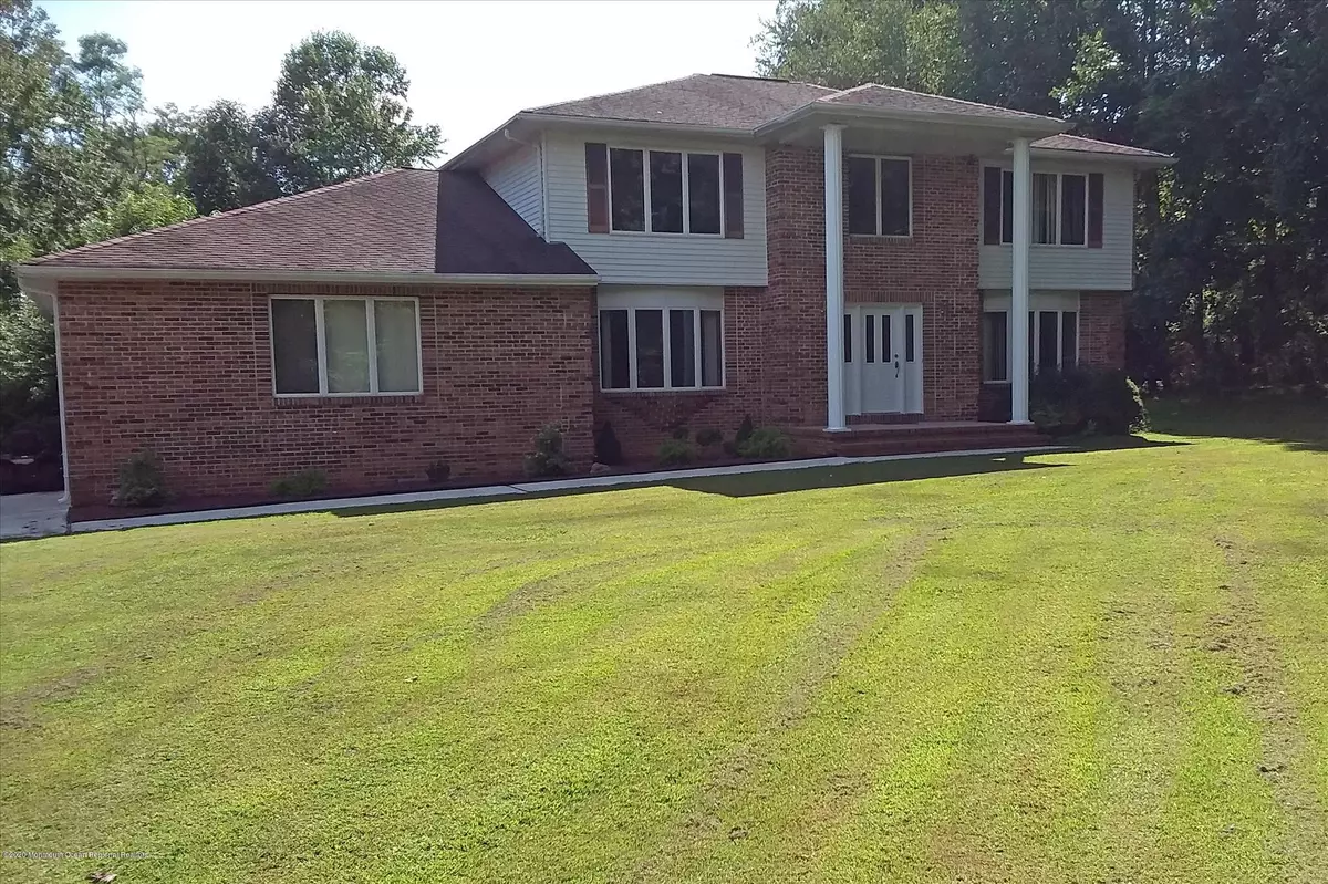 Millstone, NJ 08535,2 Witches Hollow Road