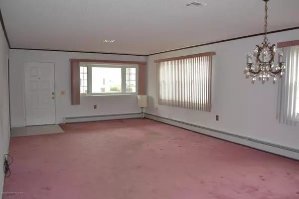 Toms River, NJ 08757,4 Lumsden Street