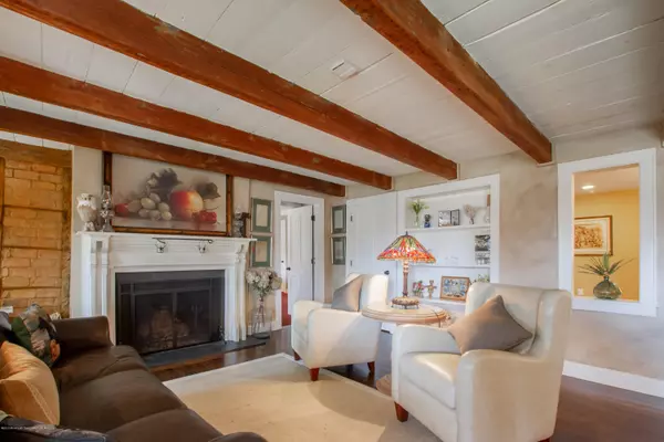 Atlantic Highlands, NJ 07716,645 Kings Highway E