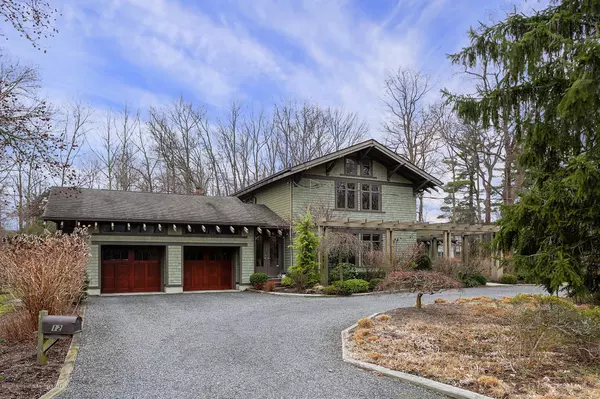 Rumson, NJ 07760,12 Osprey Lane