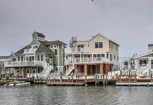 Tuckerton, NJ 08087,359 Kingfisher Road