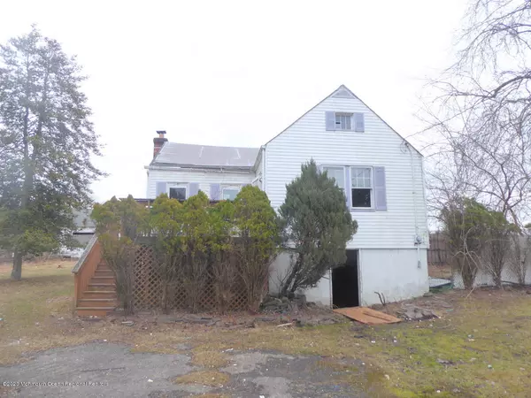553 Colts Neck Road, Farmingdale, NJ 07727