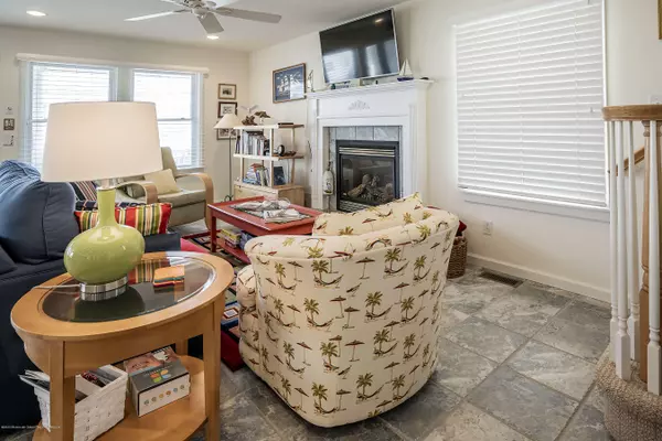 Surf City, NJ 08008,358 N 6th Street